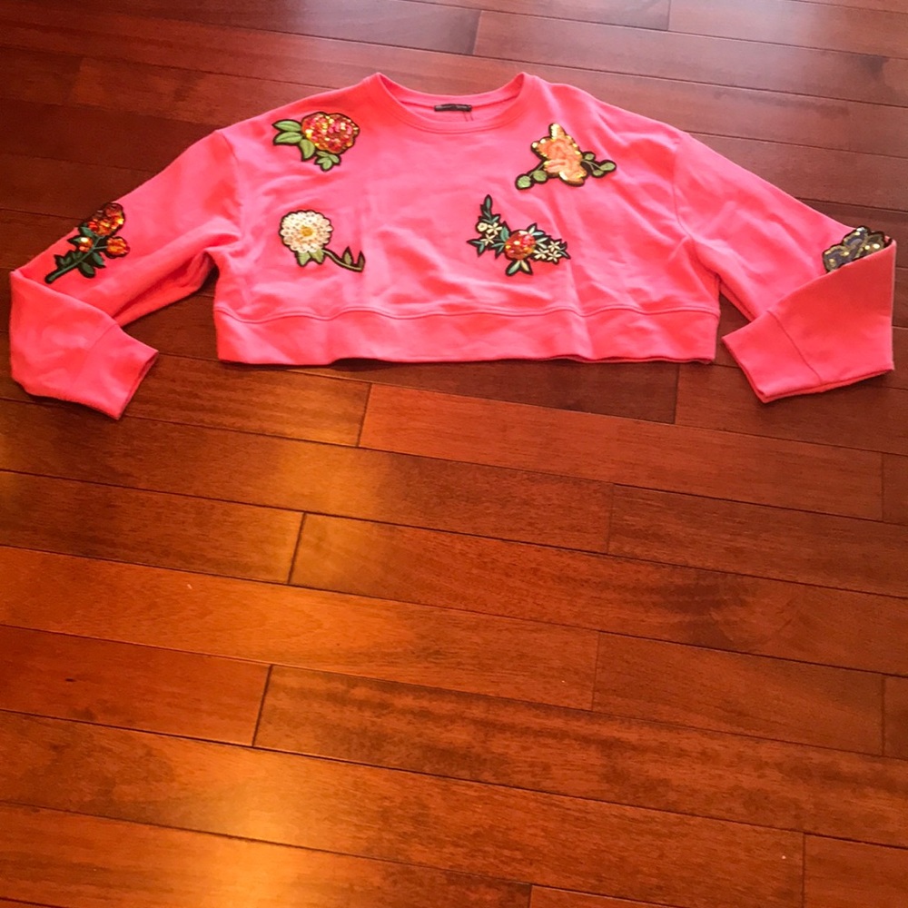 👗NWT Zara patch crop sweatshirt